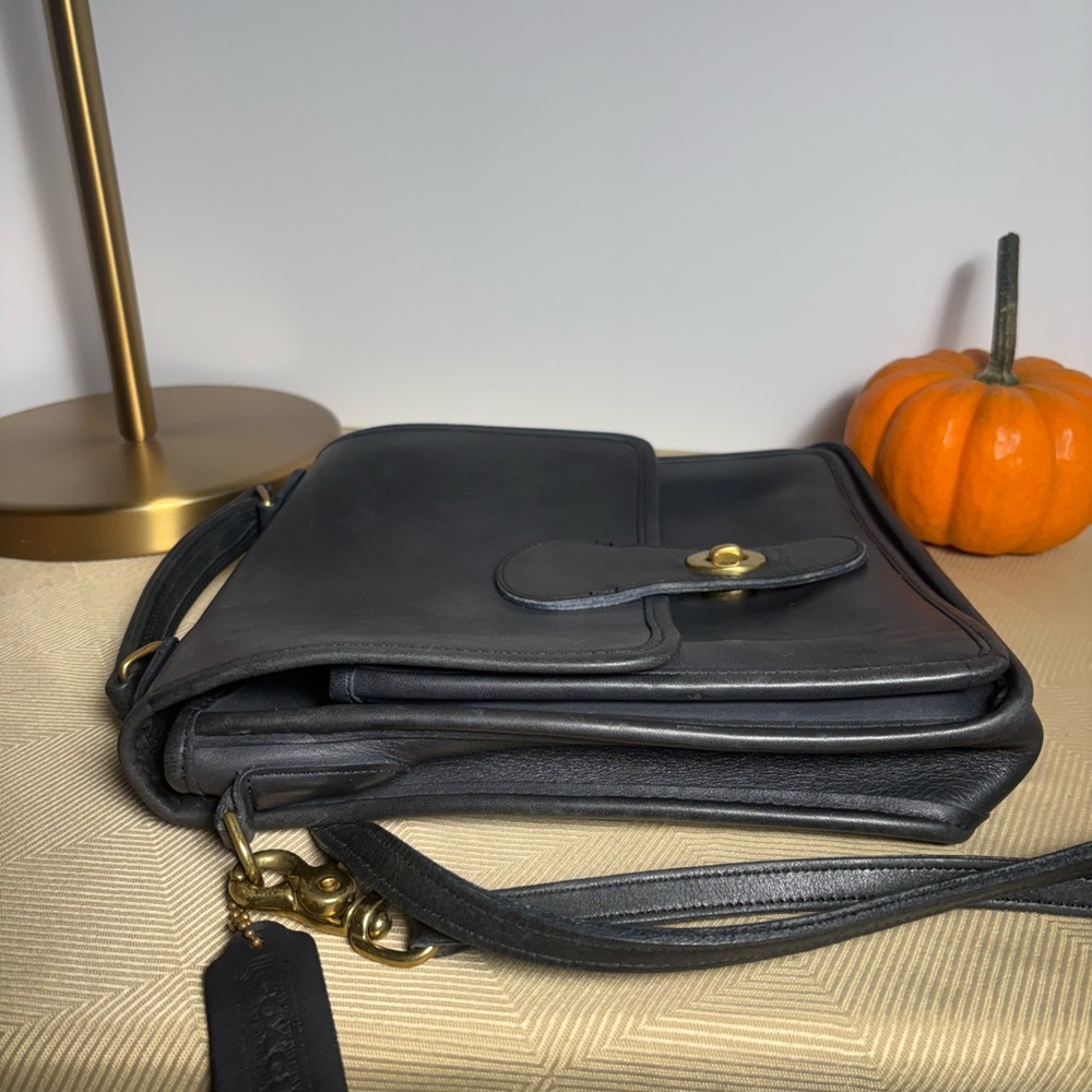 RARE! Vintage Coach Navy Leather Crossbody #0032-323
Made in the United States! - Picture 4 of 15